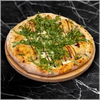 Vijf soorten Italiaanse kazen met truffe, rucola en <br>nbsp;truffel glazuur